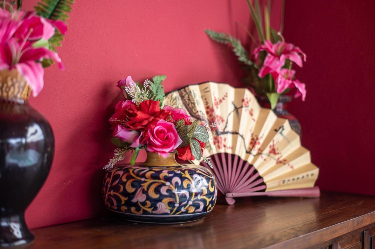 Talakkia Boutique Hotel Bangkok Ngoại thất bức ảnh